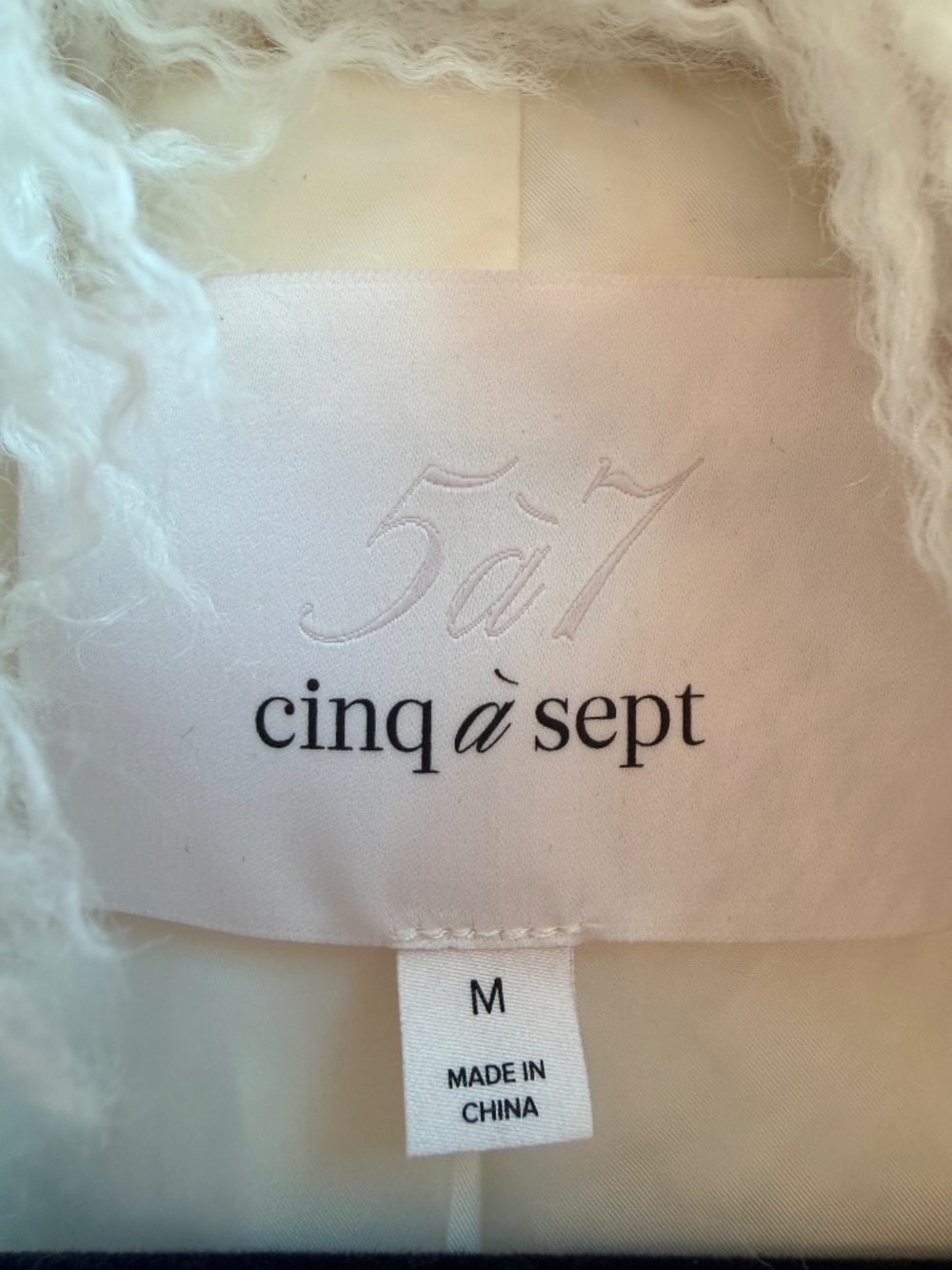 Cinq à Sept Geraldine Faux Fur Shag Coat Ivory Size M - Picture 6 of 8